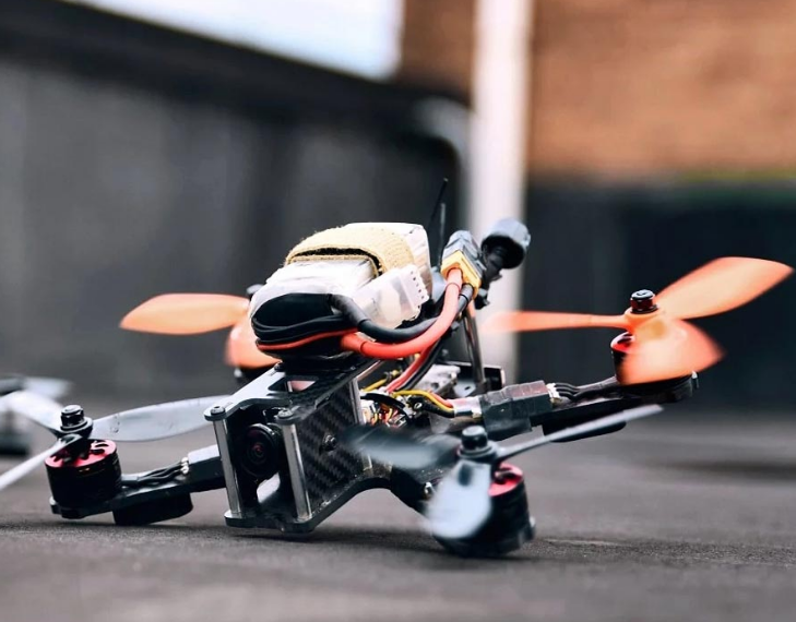 穿越機(jī) 穿越機(jī)